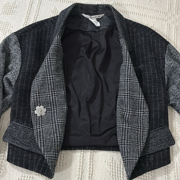 Vintage Diane Von Furstenberg Cropped Shrunken Striped Herringbone Blazer Sz 6 - Picture 10 of 13